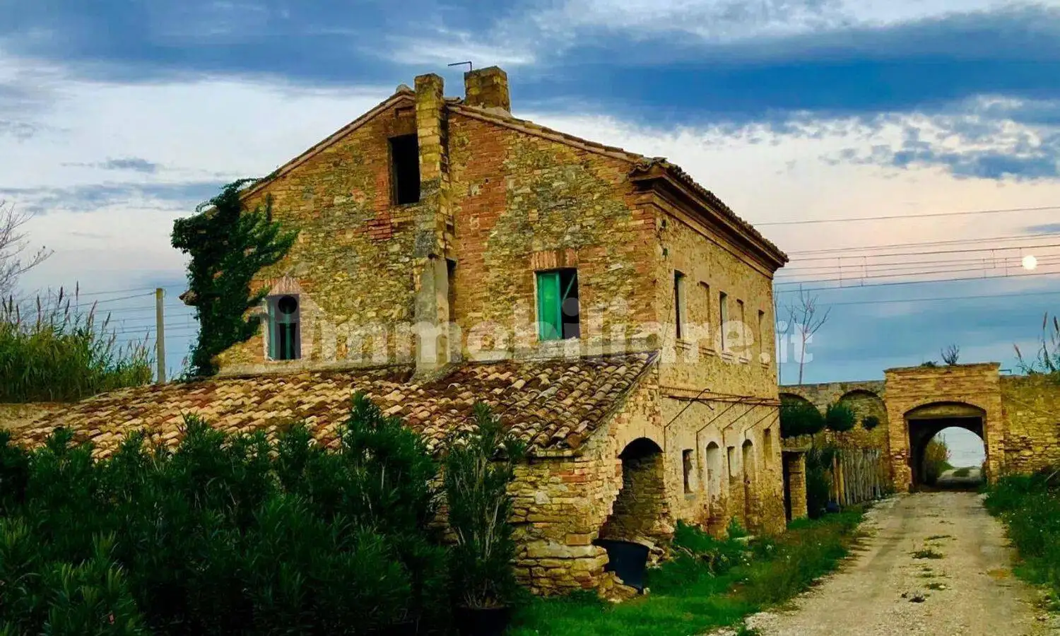 Villa in vendita a Cupra Marittima