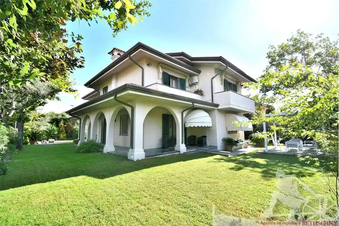 Villa in affitto a Forte dei Marmi