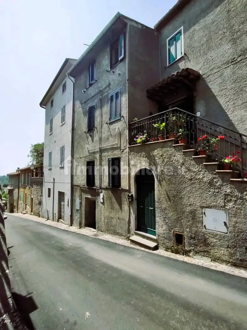 Villa unifamiliare via G. Garibaldi, Centro, Castel Viscardo - foto 3