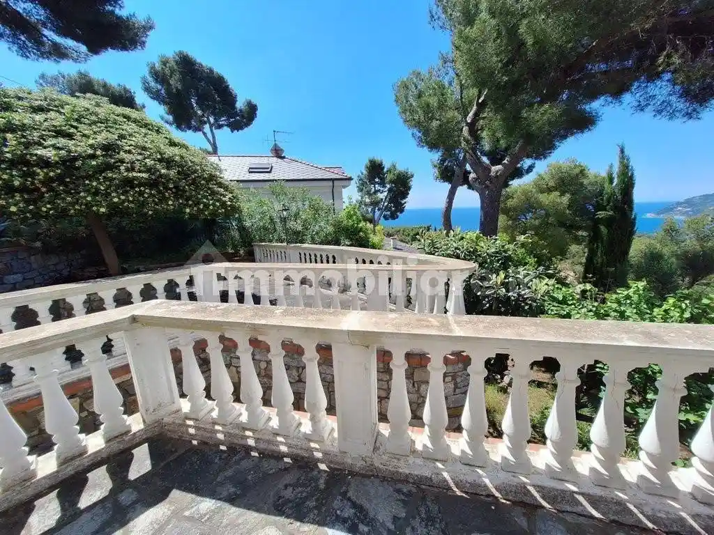 Villa in vendita a Andora