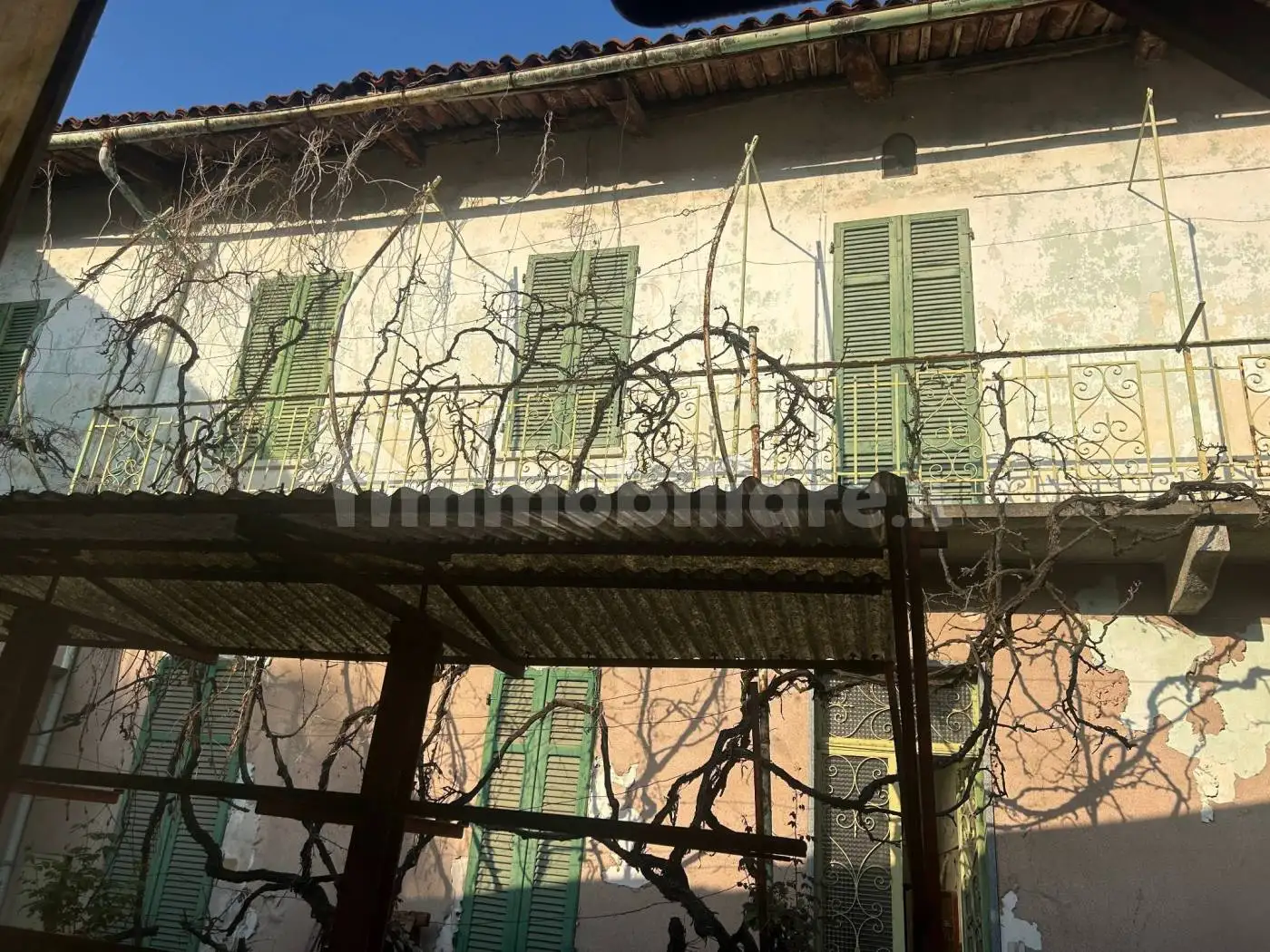 Villa in vendita a Revello