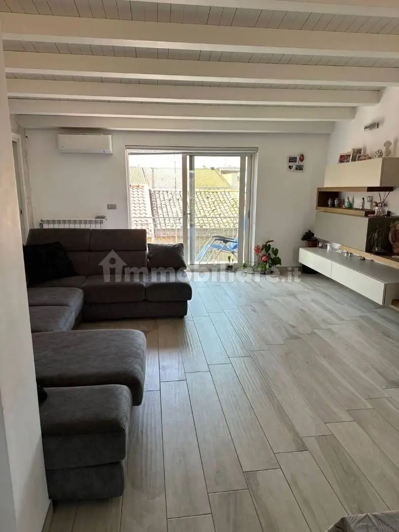 Casa indipendente in vendita a Santa Lucia del Mela