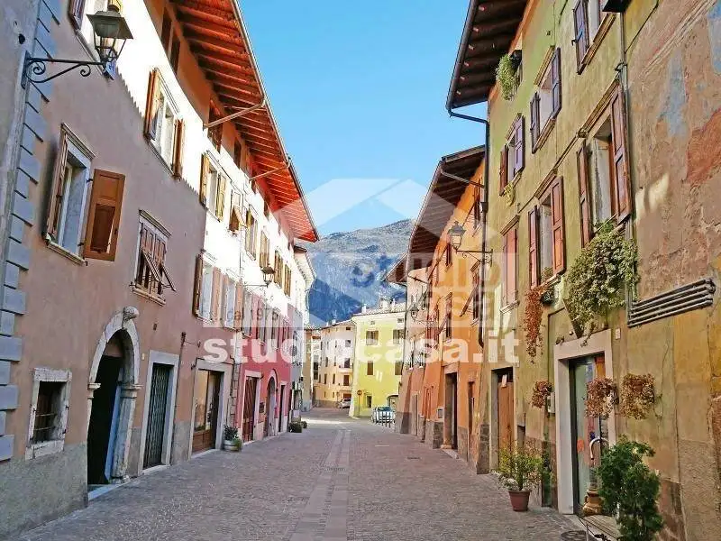 Casa indipendente in vendita a Besenello