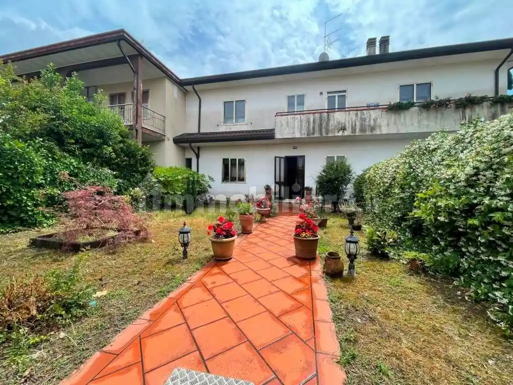 Appartamento in vendita a Rosolina