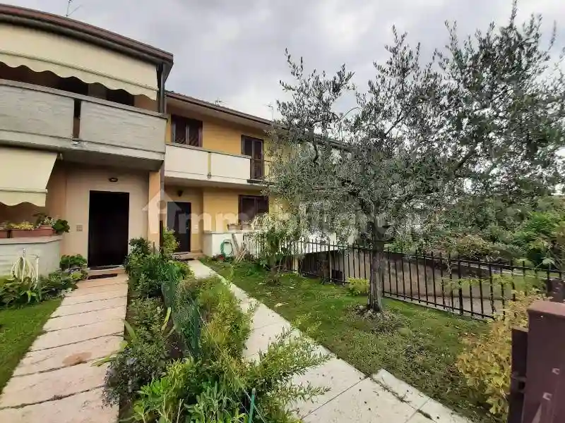 Villetta a schiera - foto 2