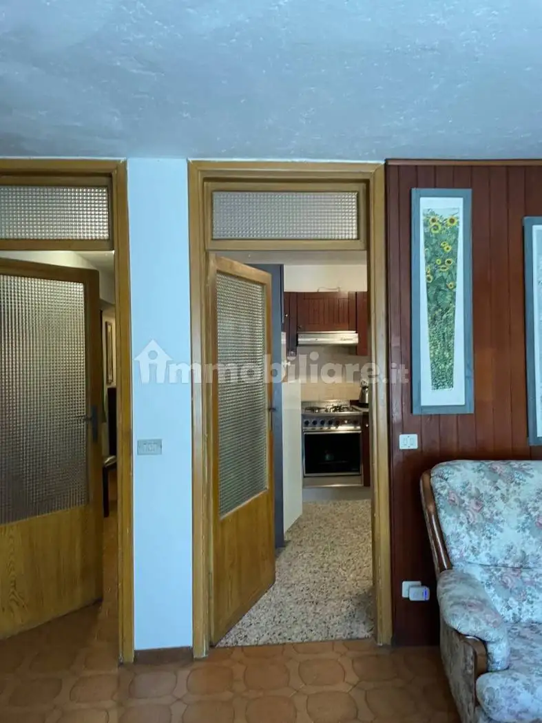 Appartamento in villa via Lazzaro Palazzi 2, Montello, Varese