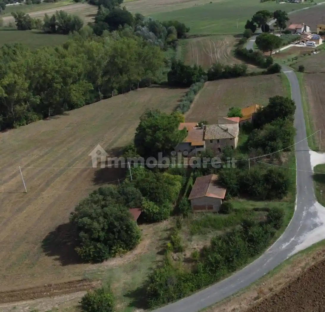 Rustico - Casale in vendita a Bettona