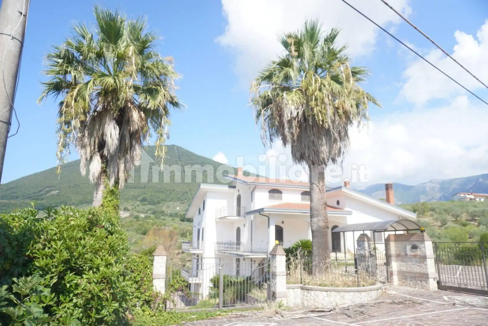 Villa in vendita a San Salvatore Telesino