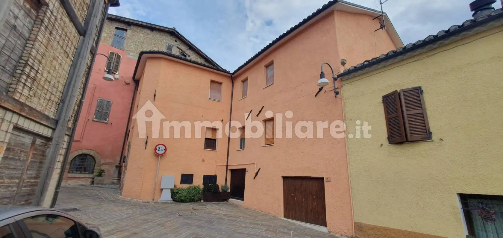 Quadrilocale via Grande Umberto 2, Camporotondo di Fiastrone - foto 2