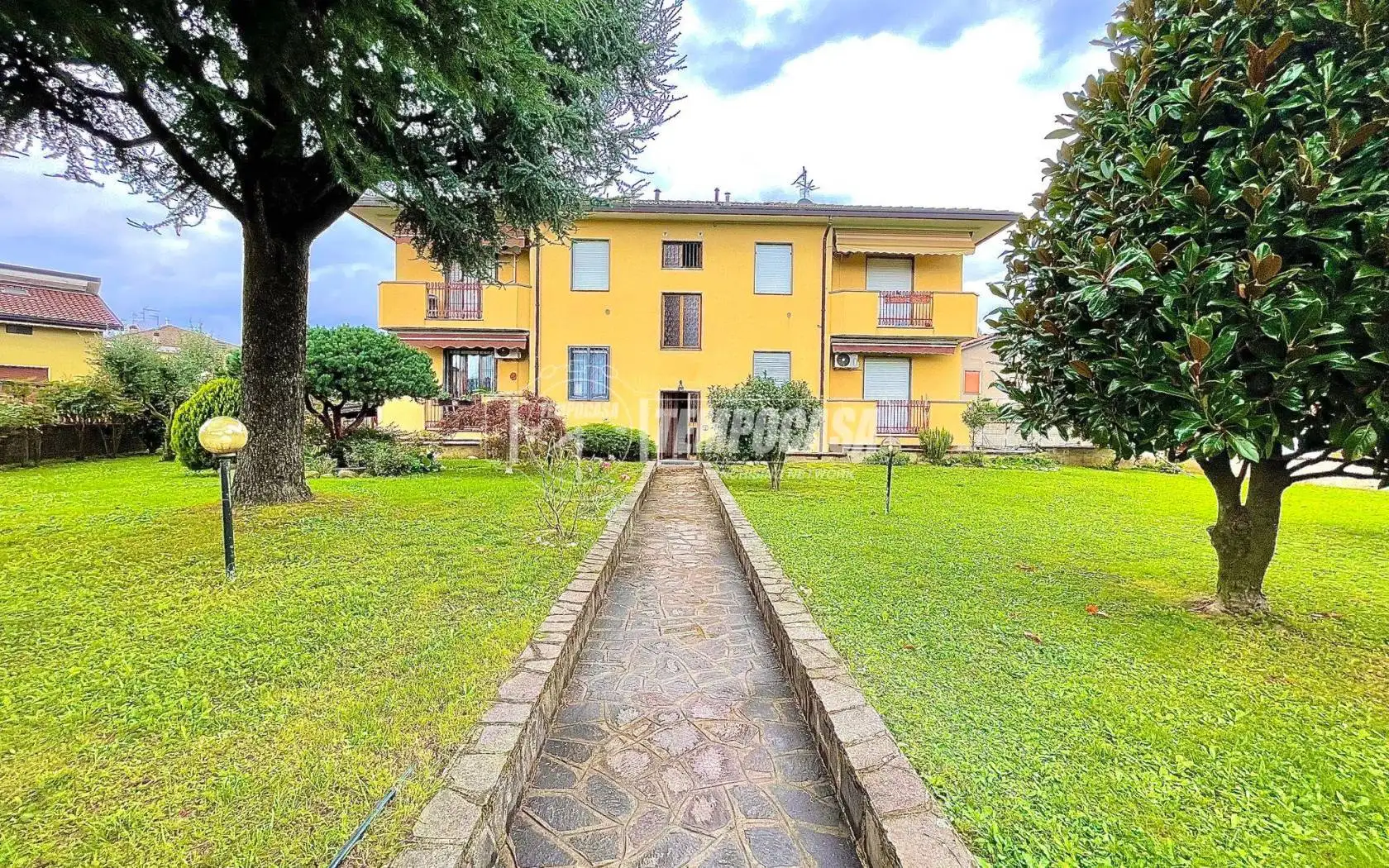 Appartamento in vendita a Verderio