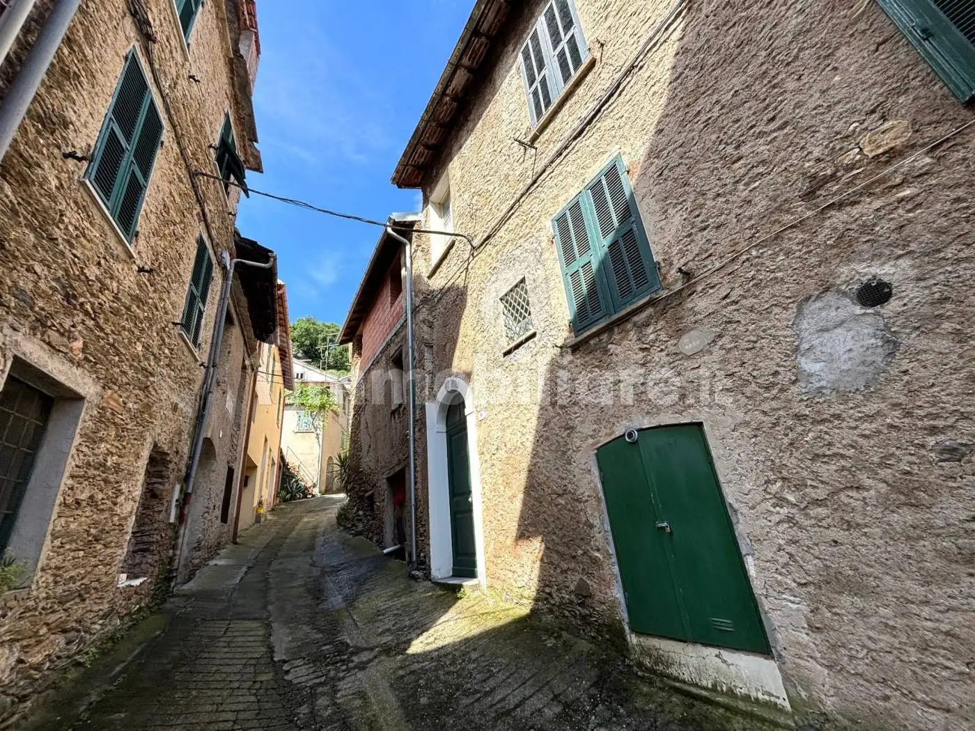Casa indipendente in vendita a Pornassio
