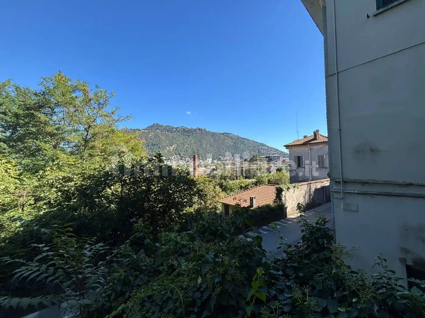 Trilocale via Nino Bixio 5, Villa Olmo, Como - foto 2