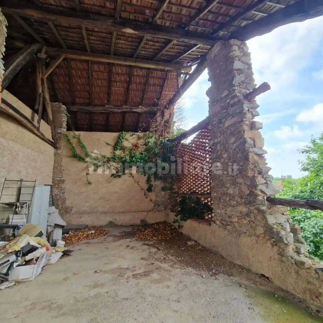 Rustico - Casale in vendita a Invorio