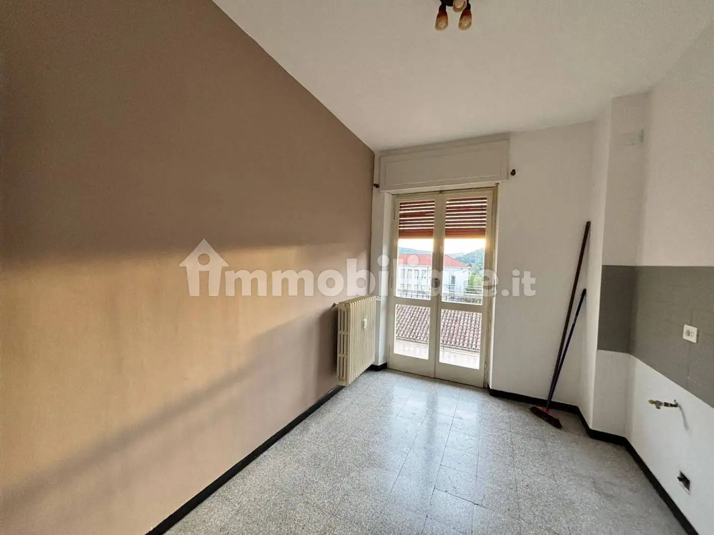 Trilocale piazza Alessandro Zoppa, Canelli - foto 2