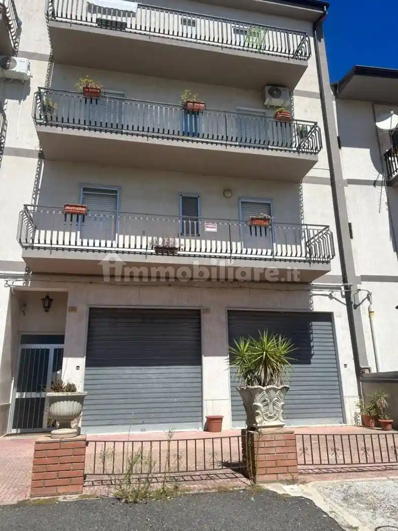 Appartamento in vendita a Agira