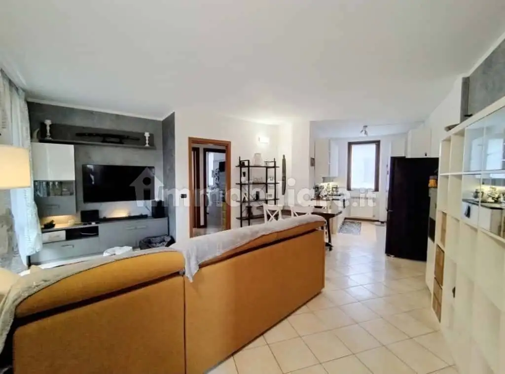 Appartamento in vendita a Ossona