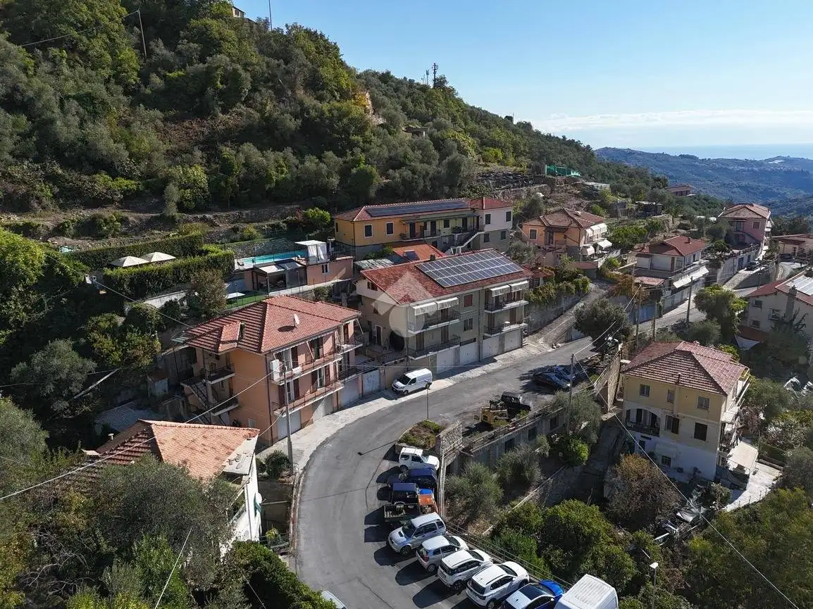 Villa in vendita a Pietrabruna