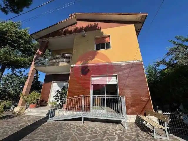 Villa in vendita a Santarcangelo di Romagna