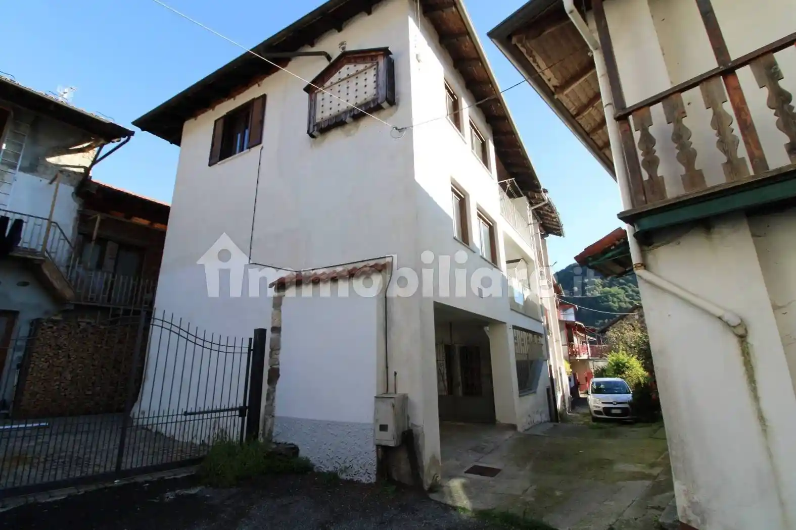 Casa indipendente in vendita a Borgosesia