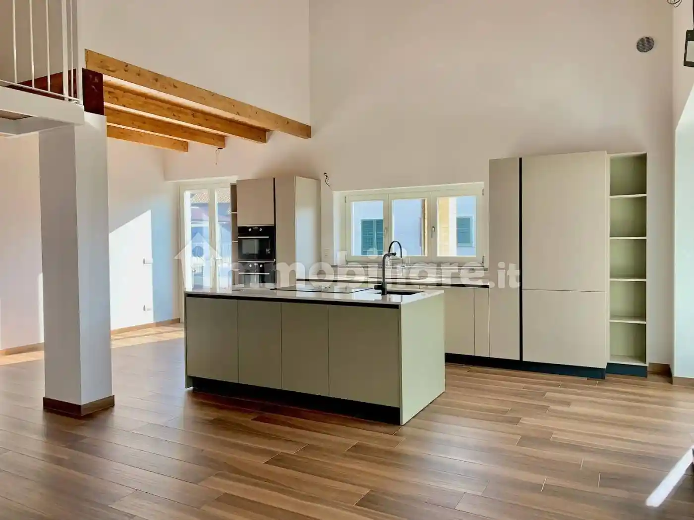 Appartamento in vendita a Arona