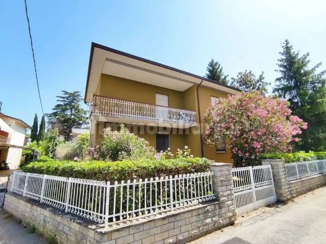 Villa in vendita a Bastia Umbra