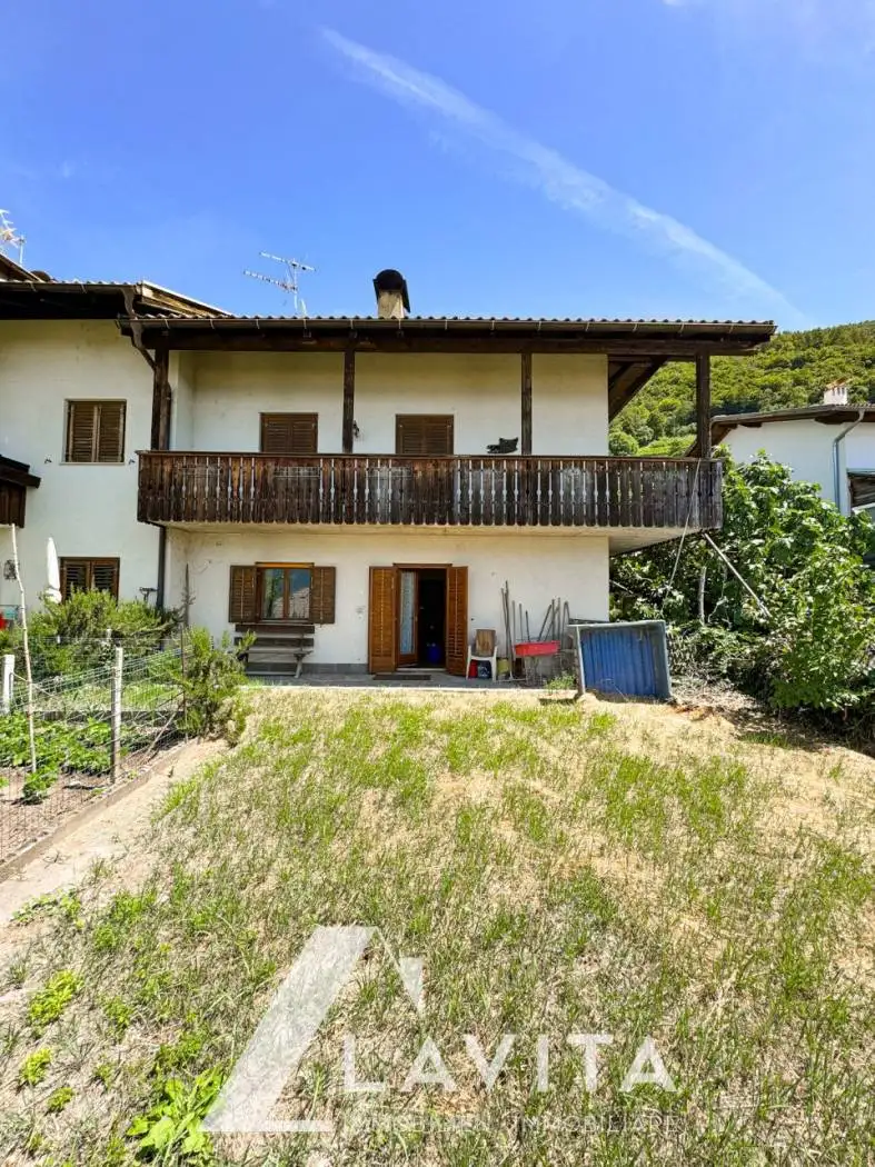 Villetta a schiera in vendita a Montagna