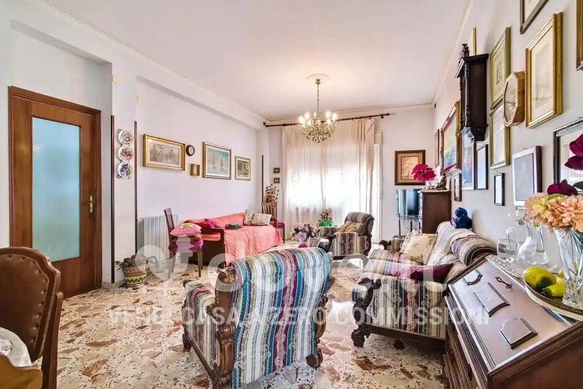 Trilocale via dei Quartieri 19, San Lorenzo, Palermo - foto 3