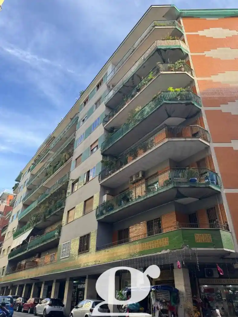 Appartamento in vendita a Napoli