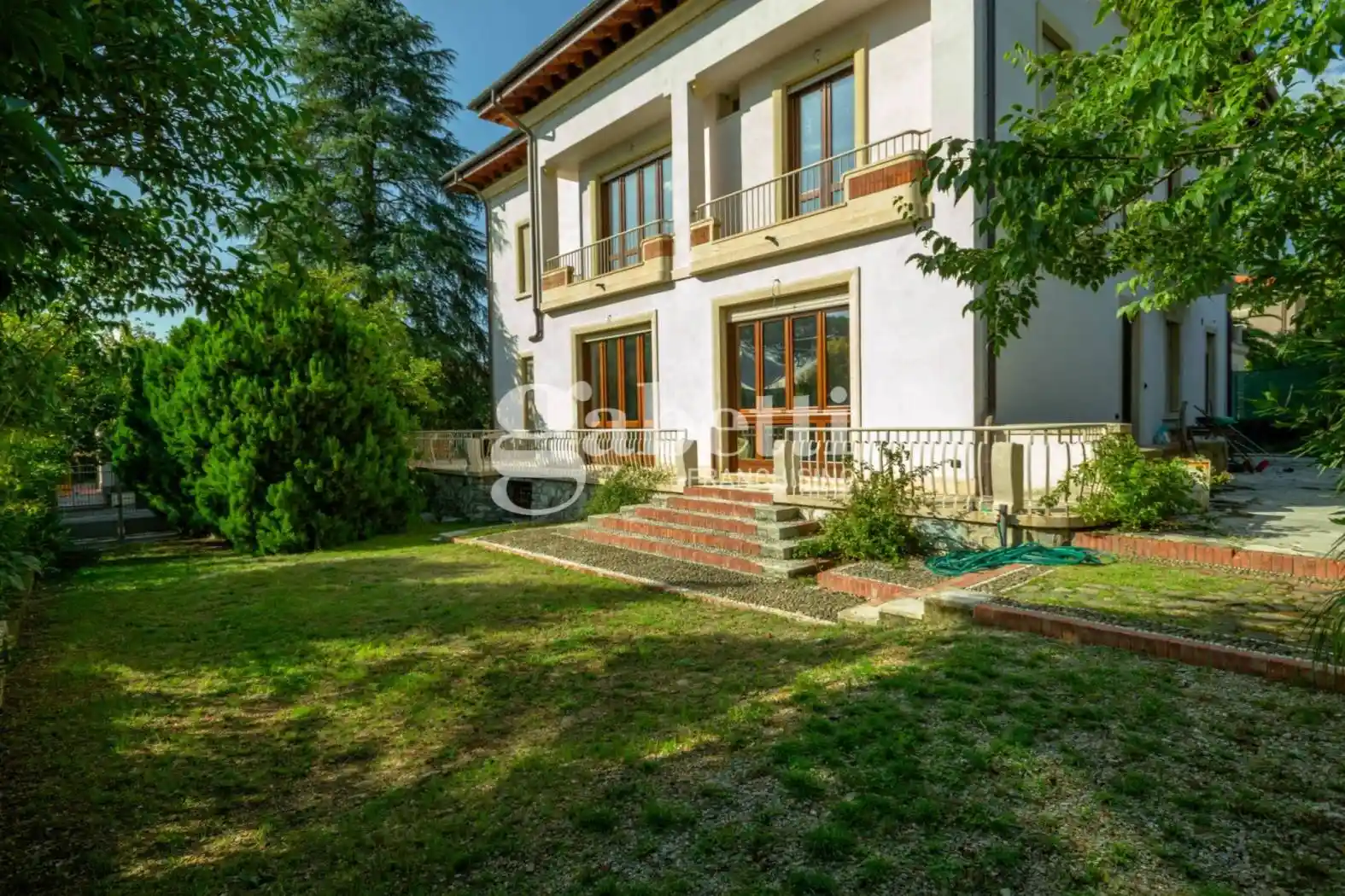Villa in vendita a Montecatini-Terme