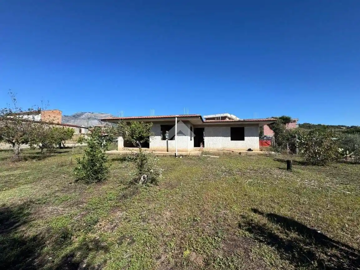 Casa indipendente in vendita a Minturno