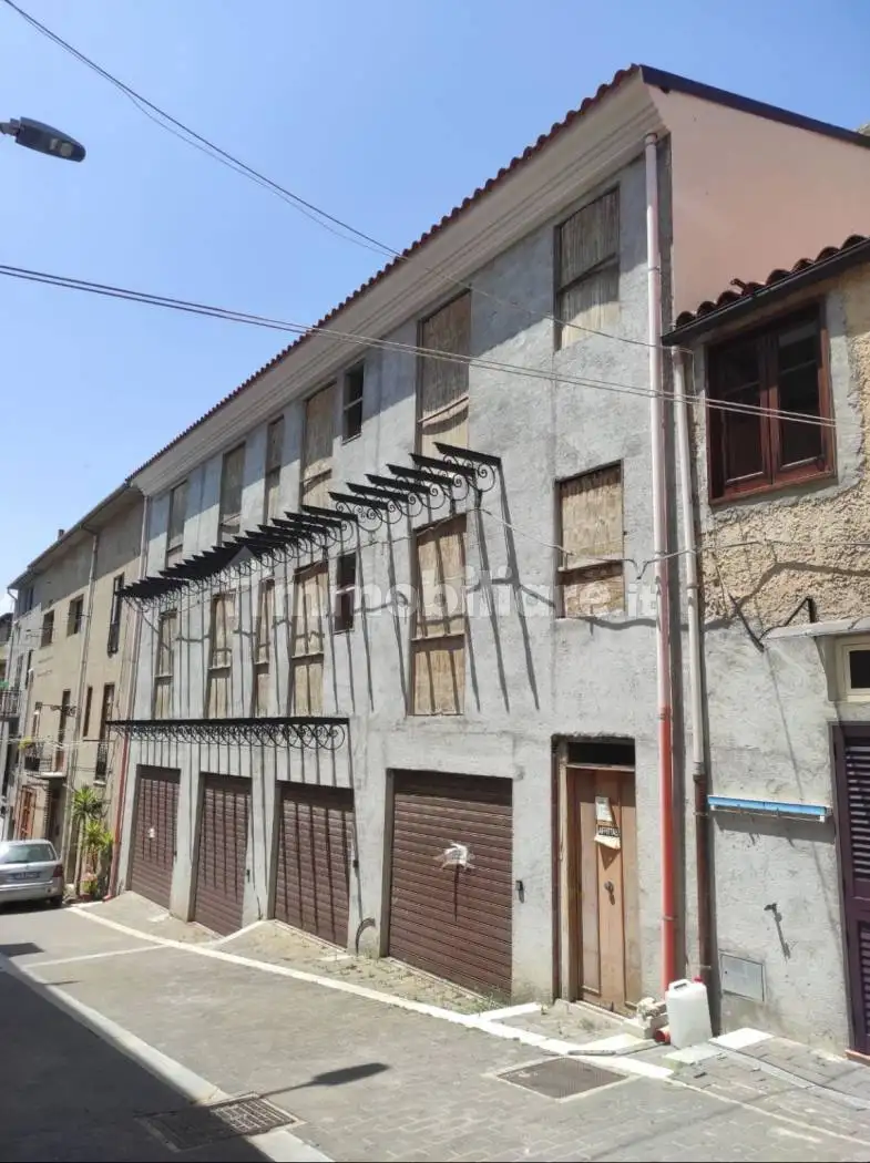 Appartamento in vendita a Valledolmo