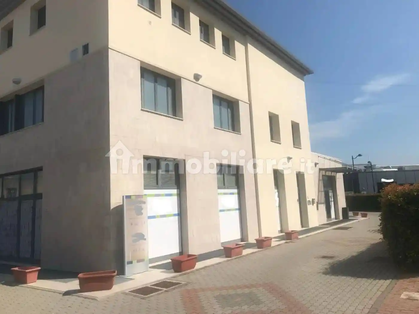 Palazzo - Edificio in Affitto - foto 5