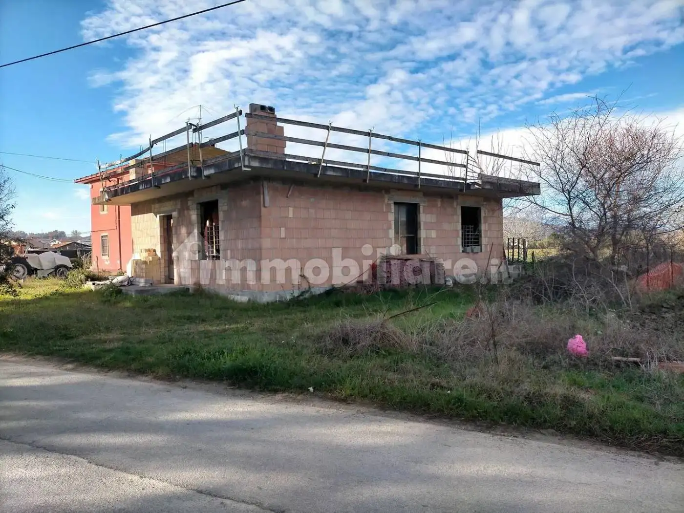 Rustico - Casale in vendita a Collecorvino