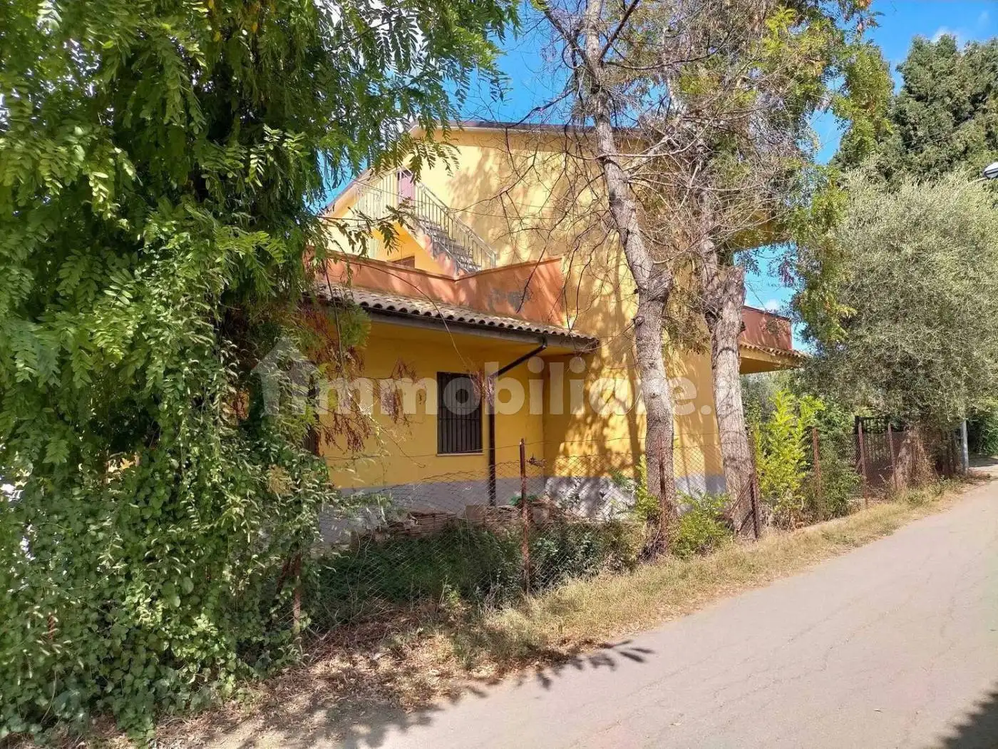 Rustico - Casale in vendita a Loreto Aprutino