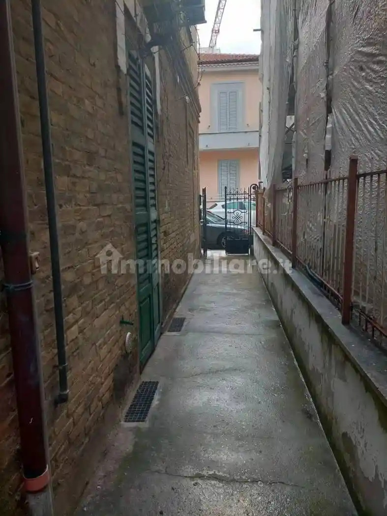 Quadrilocale via Francesco Petrarca No Number, Piazza Salotto - Corso Umberto, Pescara - foto 5