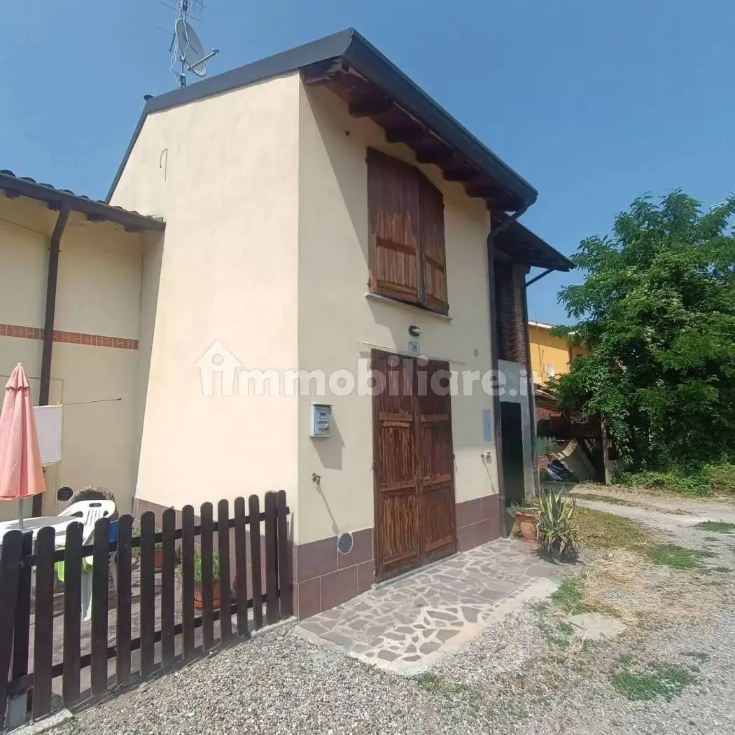 Villa in vendita a Santa Giuletta