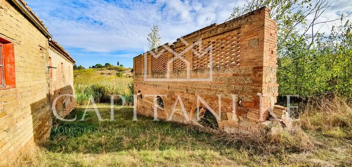 Rustico - Casale in vendita a Monteroni d'Arbia