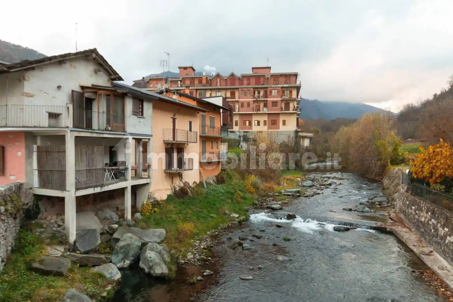 Villa in vendita a Monterosso Grana