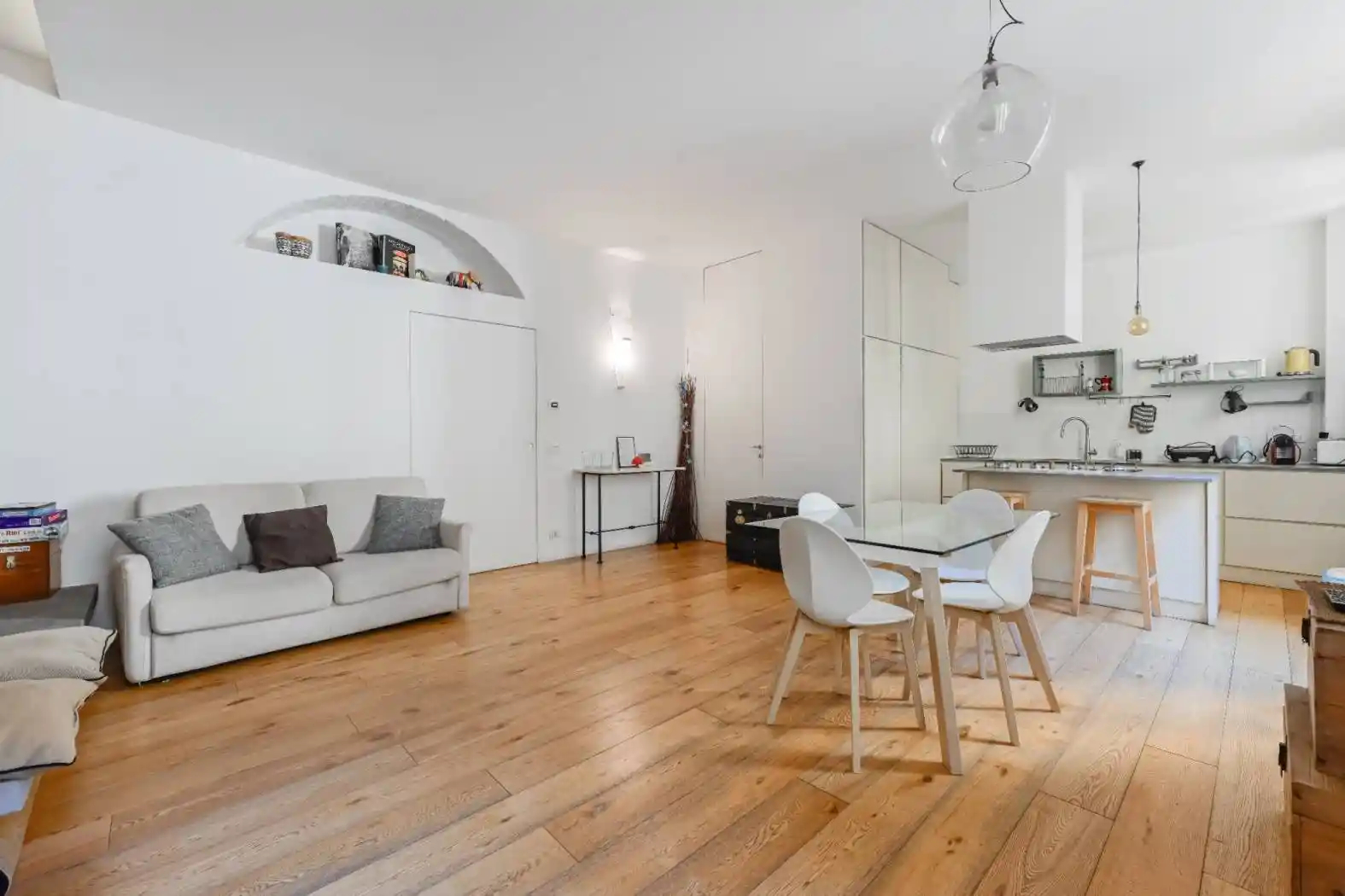 Bilocale via Giulio Tarra 6, Centrale, Milano - foto 3