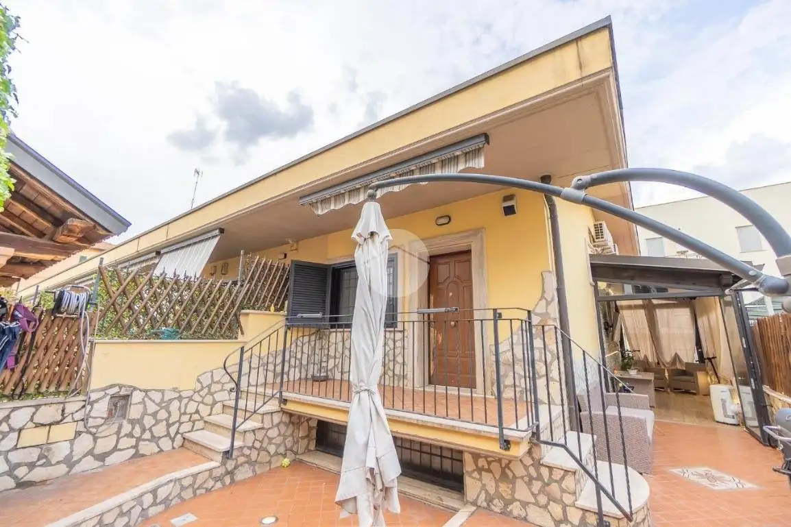 Villa a schiera in vendita a Roma