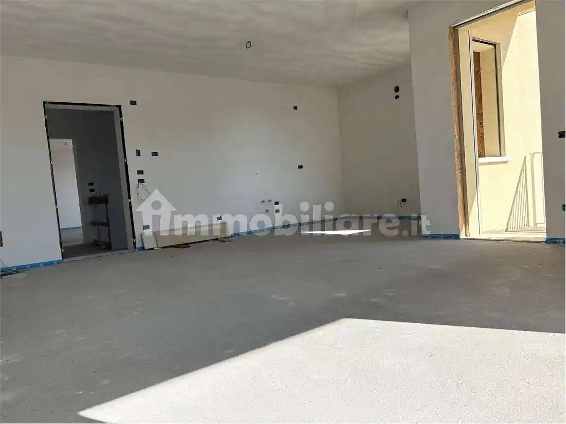 Trilocale via San d'Acquisto, snc, Centro, Isola Rizza - foto 3