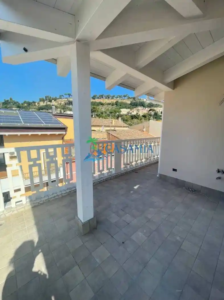 Palazzo - Edificio in vendita a Grottammare