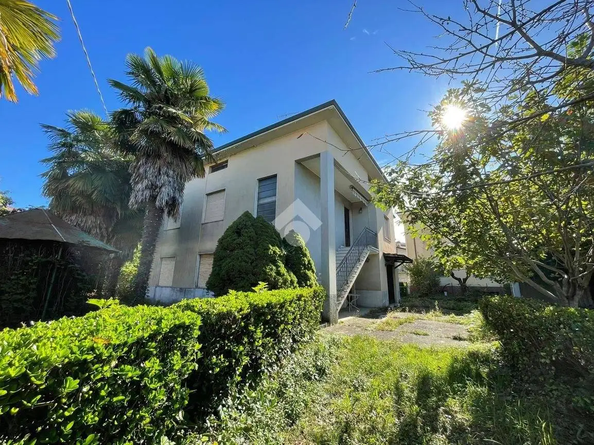 Villa in vendita a Villa d'Almè