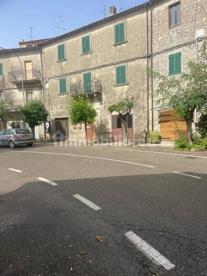 Appartamento in vendita a Semproniano