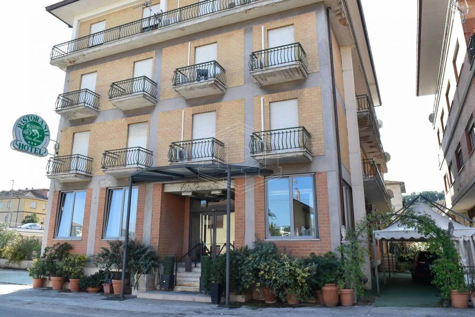 Palazzo - Edificio in vendita a Servigliano