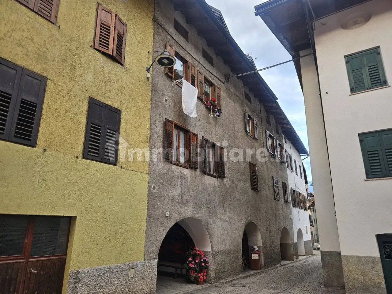 Appartamento in vendita a Pellizzano