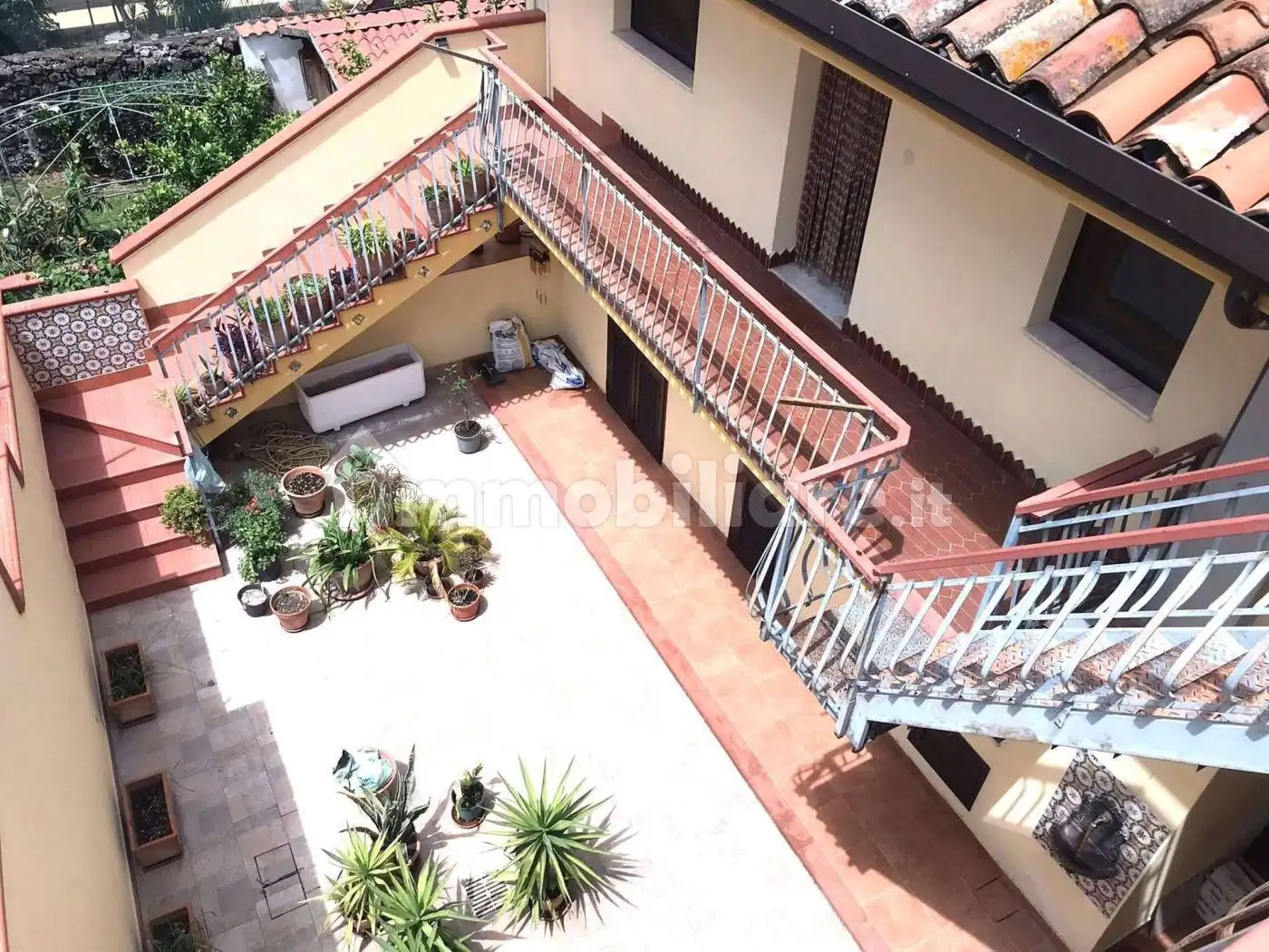 Casa indipendente in vendita a Catania