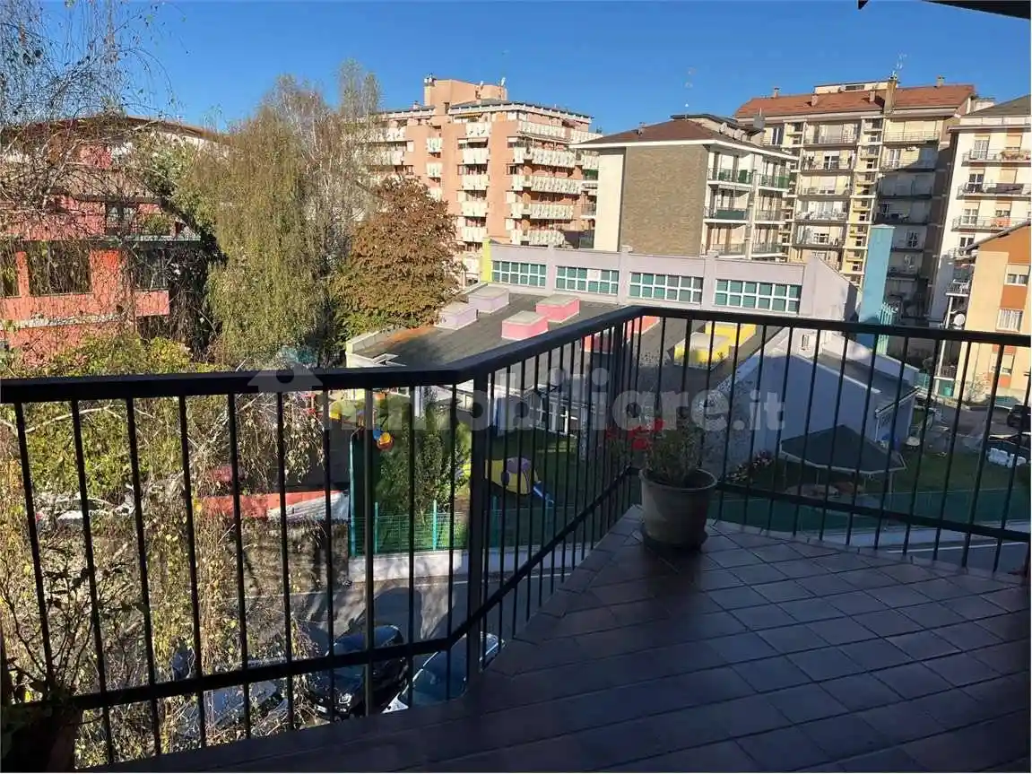 Appartamento in vendita a Borgomanero