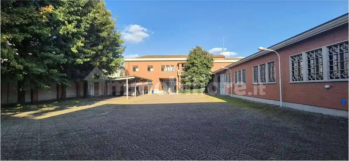 Palazzo - Edificio in Vendita - foto 2