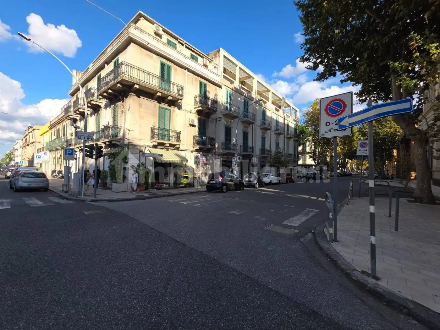 Palazzo - Edificio in affitto a Messina